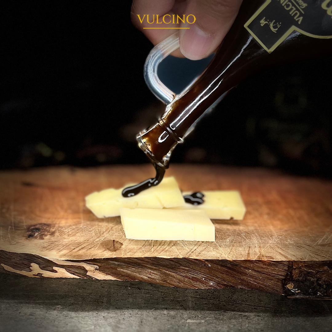 Mostarda Vulcino all'aglio nero e formaggio